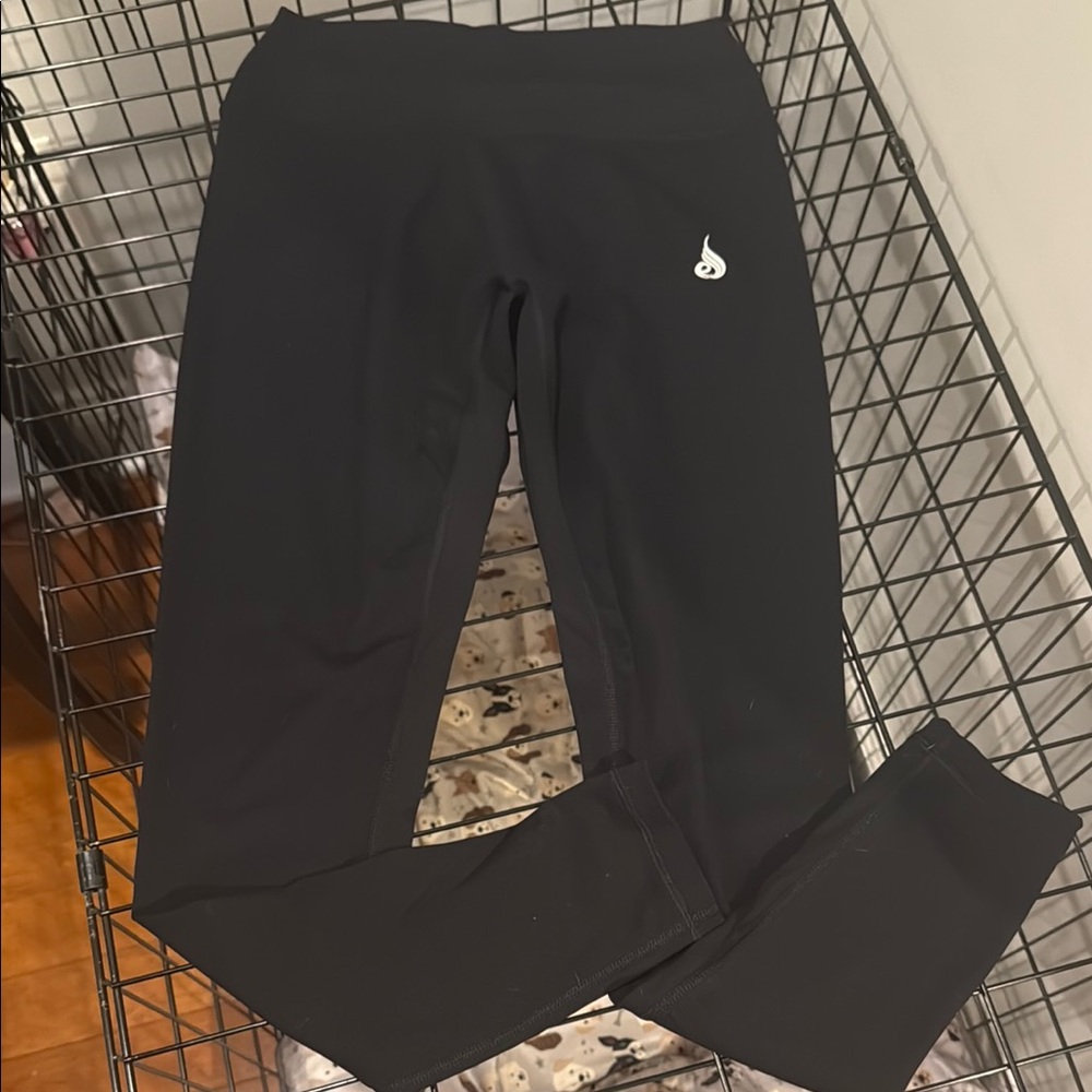 Ryderwear Black Leggings Sleek Stretchy Design